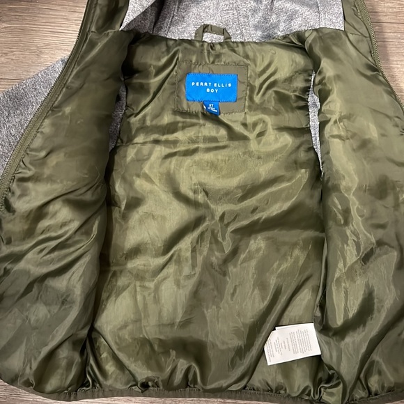Perry Ellis Boy 2T Colorblock Hooded Puffer Vest Jacket - Picture 7 of 12